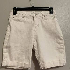 Celebrity Pink white long shorts